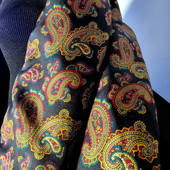 Vtg Chatworth Tie Rack Men's Wool/Silk Paisley print Opera scarf - Picture 11 of 14